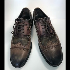 Dolce & Gabbana Oxford Distressed Shoes.